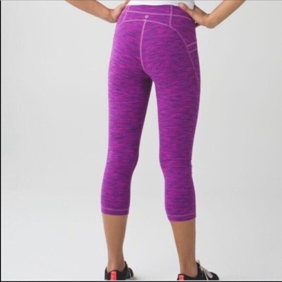 Lululemon Free to Flow Crop - Picture 7 of 9